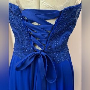 Camille La Vie Embroidered Mesh Floral Blue Beaded Lace Up Back Zip Up Dress 8